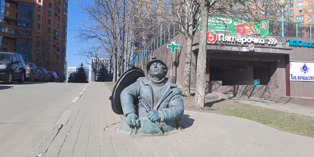 Сравним 2 рабочих дня курьера без приоритета