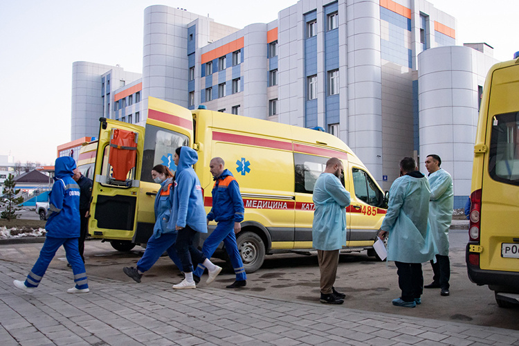    Непосредственно в больницах находится 21 человек, двое из них в тяжелом состоянии.   
Фото: Олег Спиридонов