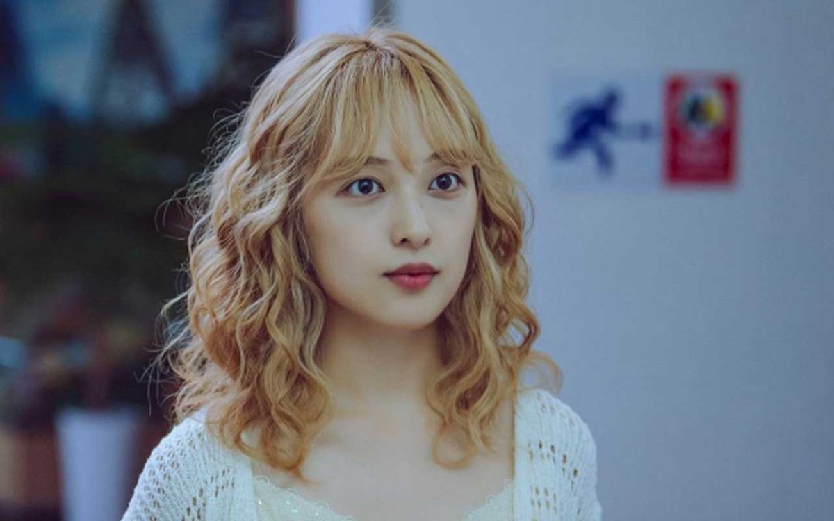 Кадр из дорамы "Песчаный цветок"