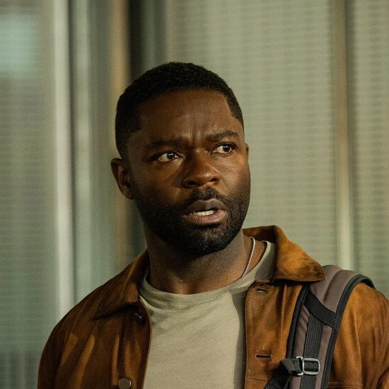     Сегодня 50 лет Дэвиду Ойелоуо