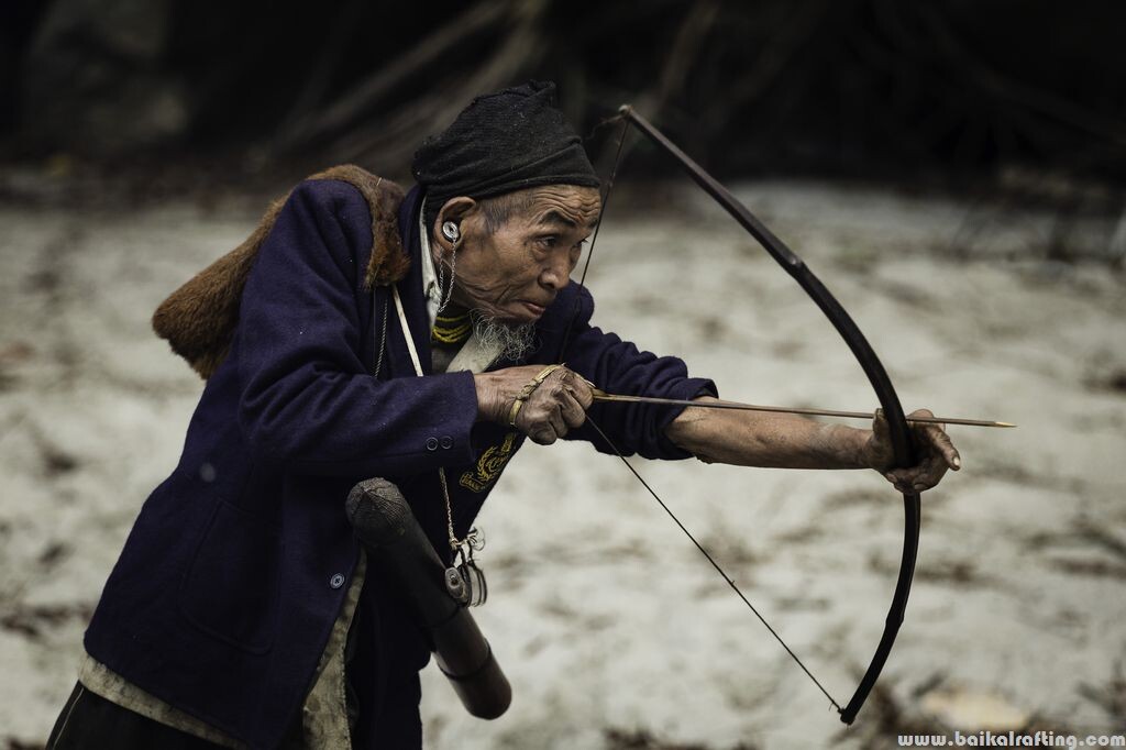 Акскал народа Ниши в 2015 на реке Каменг. 