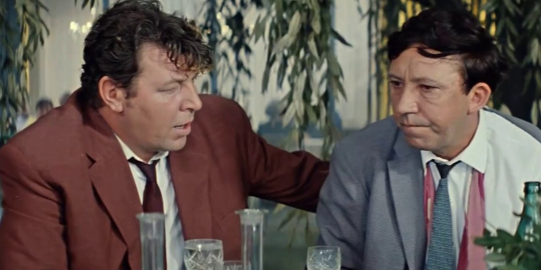 На экране простак, в жизни имел научную степень, знал 7 языков и являлся одним из самых высокооплачиваемых актеров: Роман Филиппов