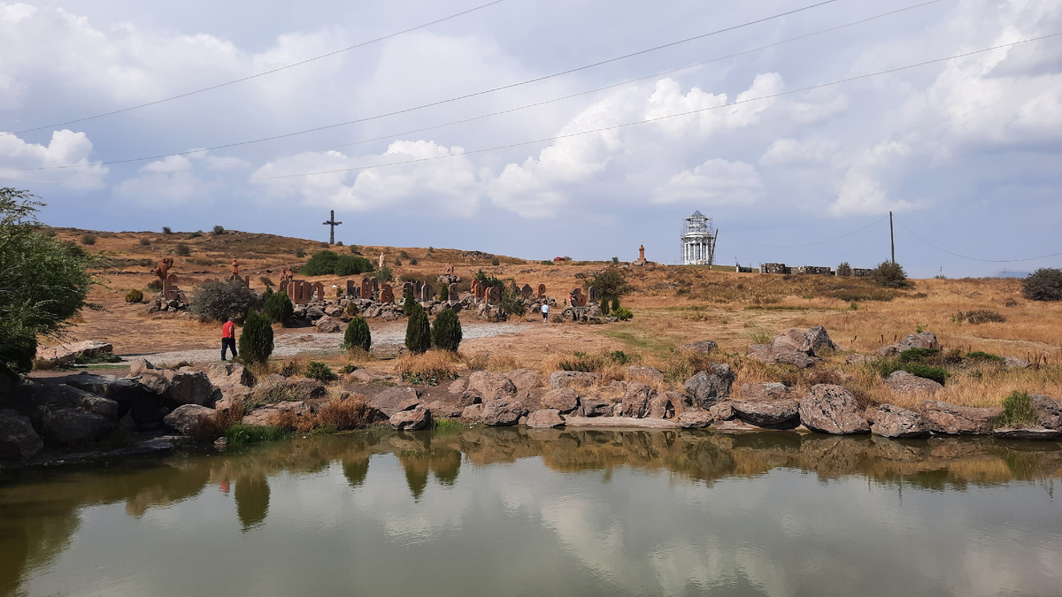 Памятник "Армянский алфавит"