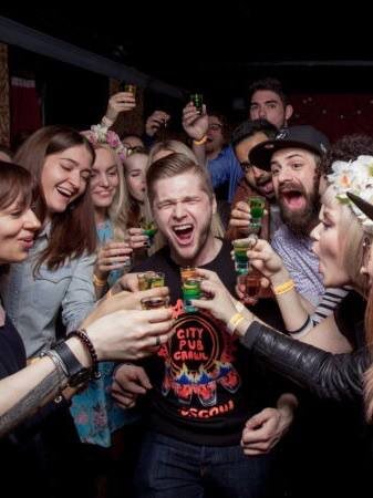 Быть в Петербурге и не заглянуть в местные бары