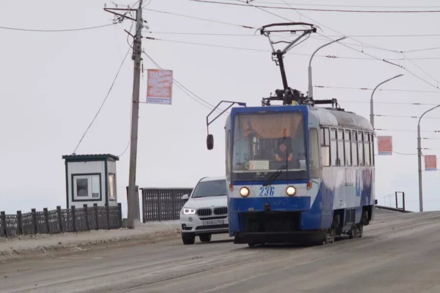 Трамвай, коммунальный мост Сергей Кулыгин, "БР"   📷