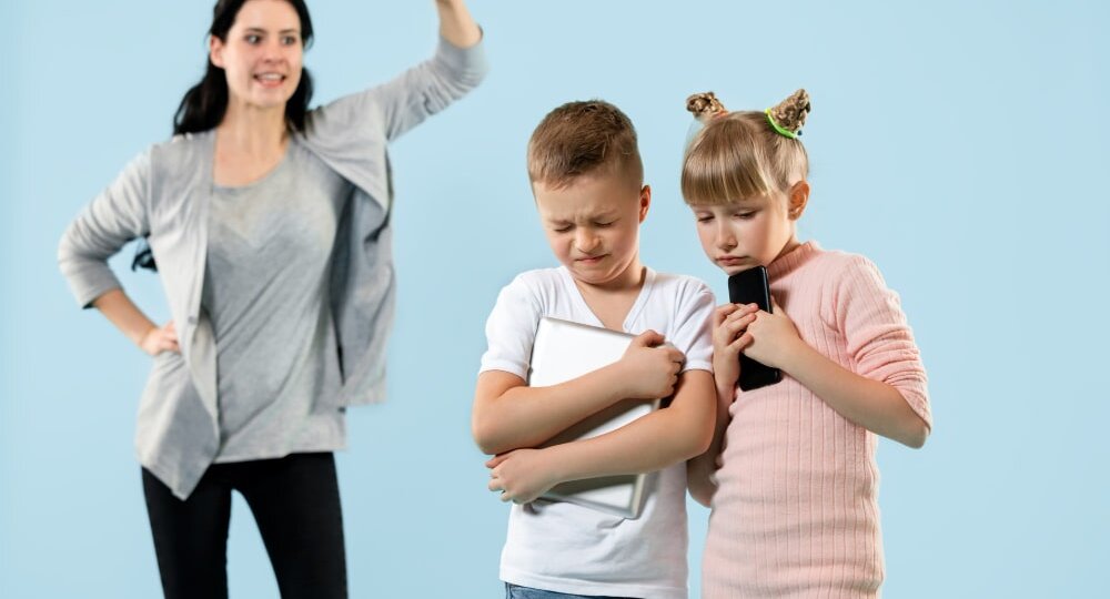 Прекратите так делать со своими детьми: буллинг в собственном доме