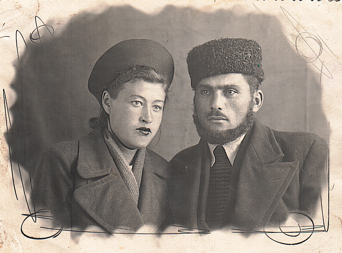 Фото бабушки и дедушки Елены Наймушиной, Абакан, 1949 год