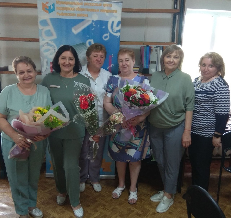 Галина Мяликова, Елена Харитонова, Татьяна Ниденталь, Ида Лазаренко, 
Валентина Лухтанова и Лидия Самонина