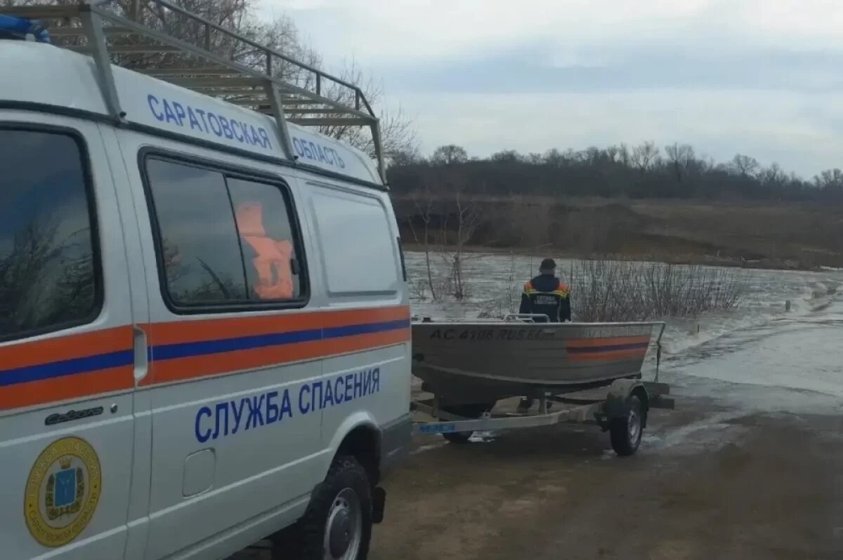    В Саратовской области открыта лодочная переправа в паводок