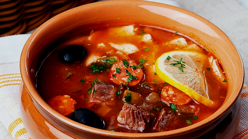 Домашняя солянка: когда хочется как в ресторане, а получилось даже вкуснее