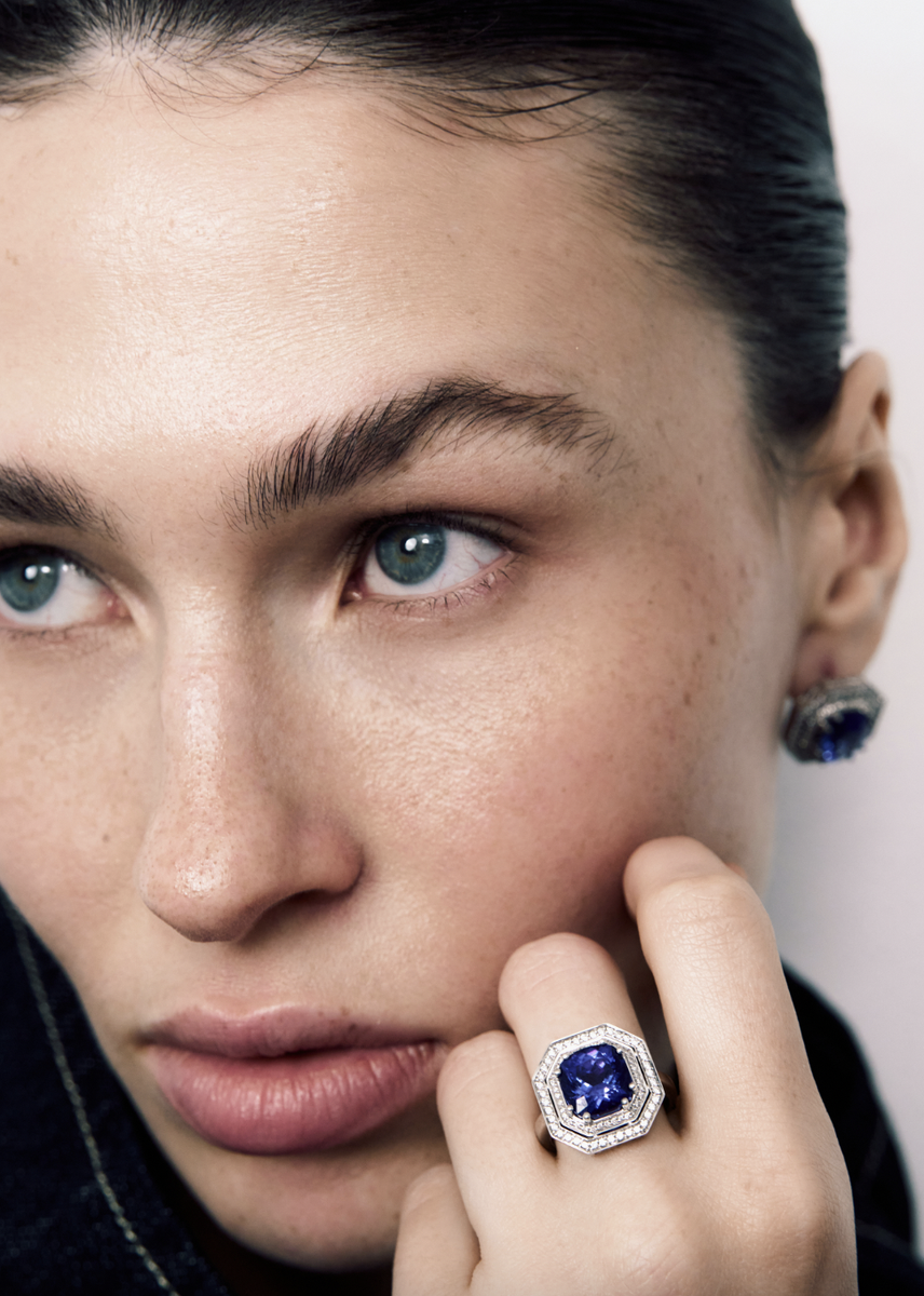 Кольцо из белого золота с бриллиантами и танзанитом Herald Percy Diamonds арт. 82687