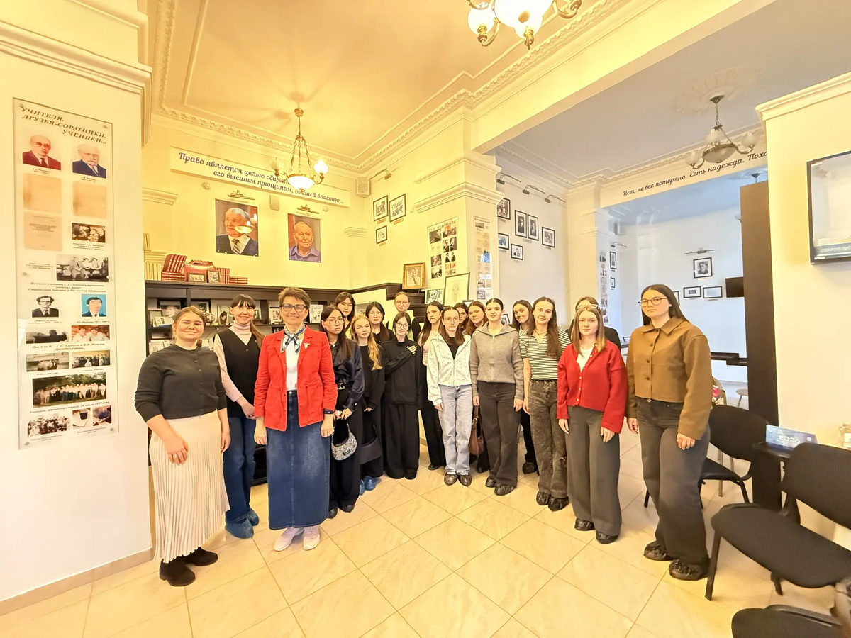 Участники дискуссионной панели «Личность – память – будущее: к 10-летию Музея С. С. Алексеева “Восхождение к праву”», 25 марта 2026 г.