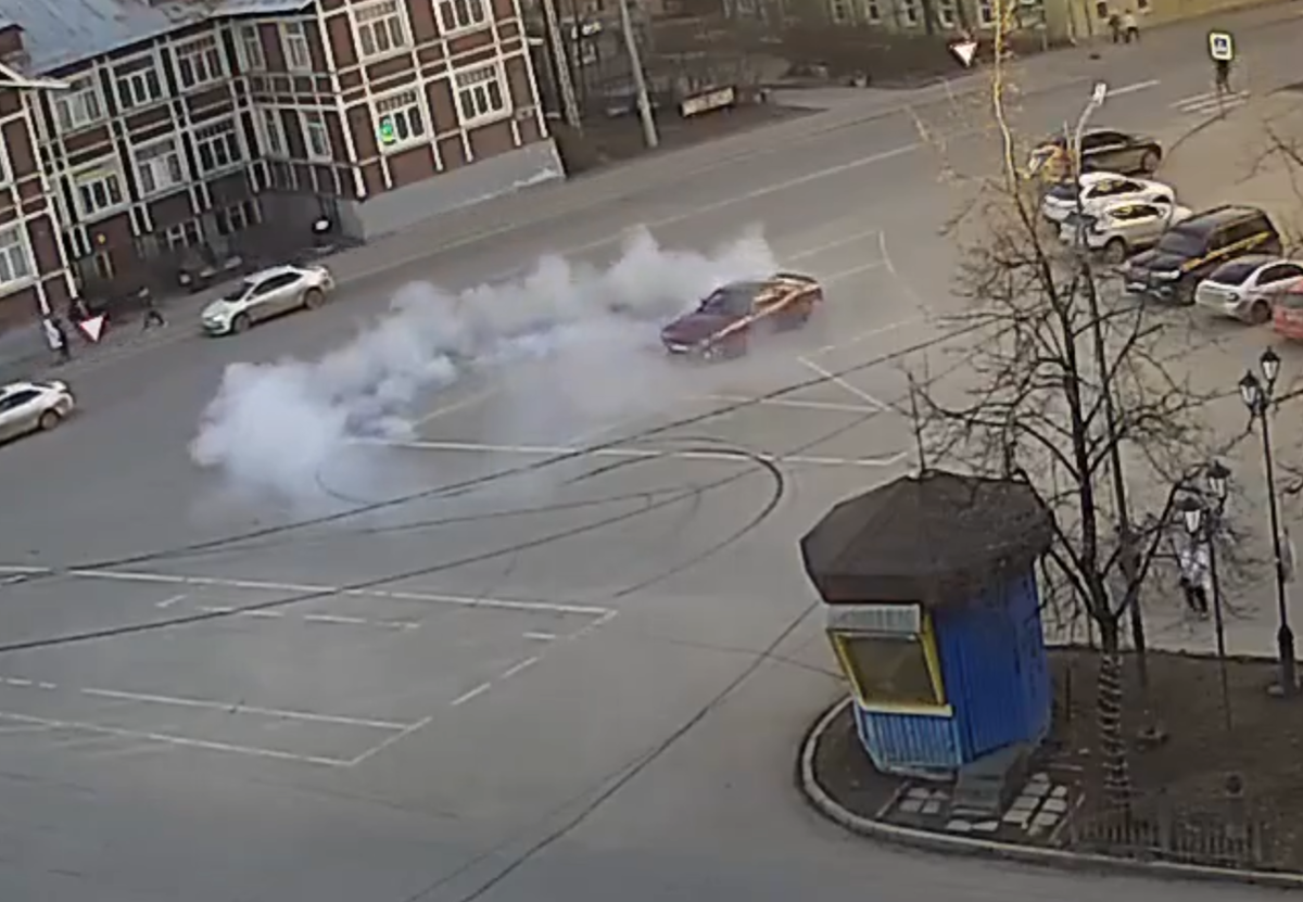    Скриншот записи с камеры "Ситилинк"