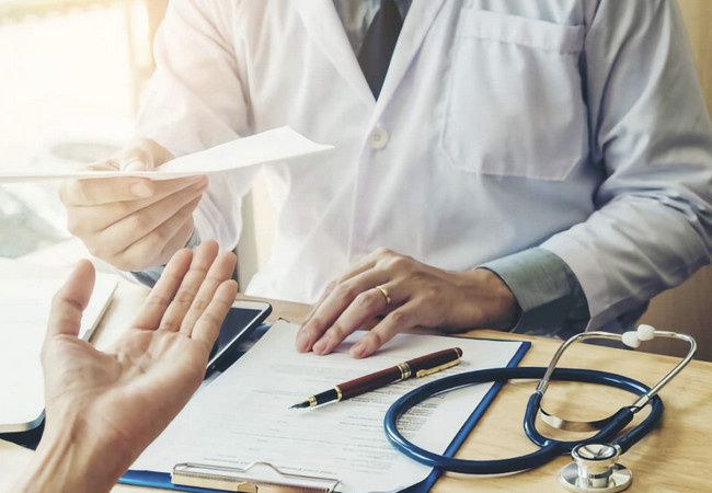 Верховный суд Испании признал больничный период рабочим стажем при продлении ВНЖ