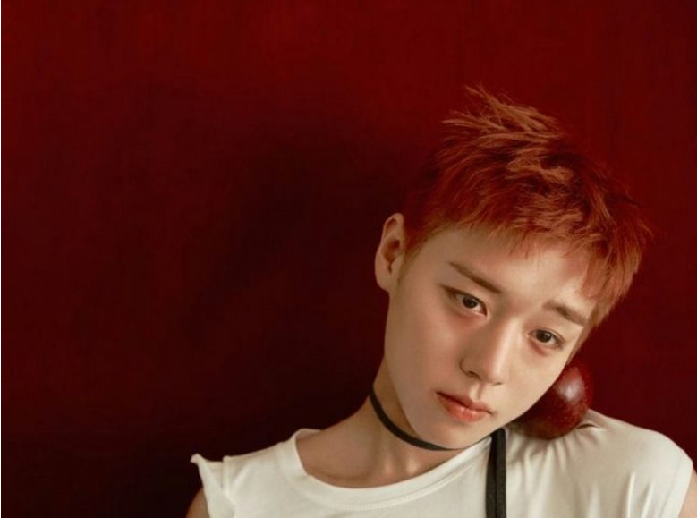 Корейский актер и певец Пак Джихун.