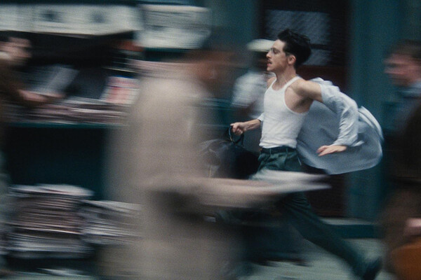 «Марти Великолепный» («Marty Supreme»), 9 номинаций 
 
 Фильм, который интересен в первую очередь с точки зрения Тимоти Шаламе и его роли — за которую он, вероятно, получит первый в карьере «Оскар». В спортивной драме Джоша Сэфди (он наиболее известен по драме «Неограненные драгоценности», снятой в паре с братом Бенни) звезда «Дюны» сыграл талантливого игрока в настольный теннис, готового на все ради успеха, компанию ему составила вернувшаяся в кино после длительного перерыва Гвинет Пэлтроу.    
 
 Подробнее о фильме читайте здесь. / A24   📷