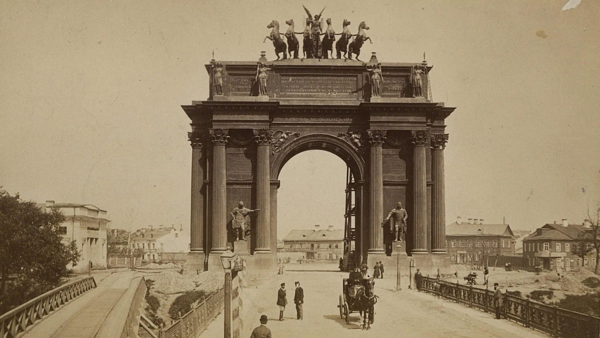 Мосты через Таракановку у Нарвских ворот. Фото: Эрмитаж