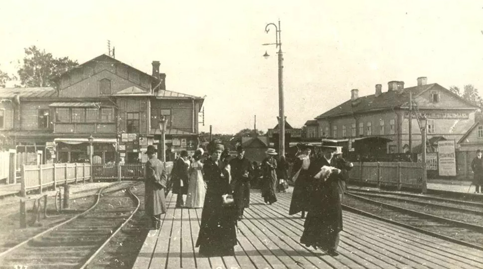 Дореволюционное «Мурино». У царского Петербурга тоже были огромные пригородные спальники. Рассказываем, кто и как в них жил