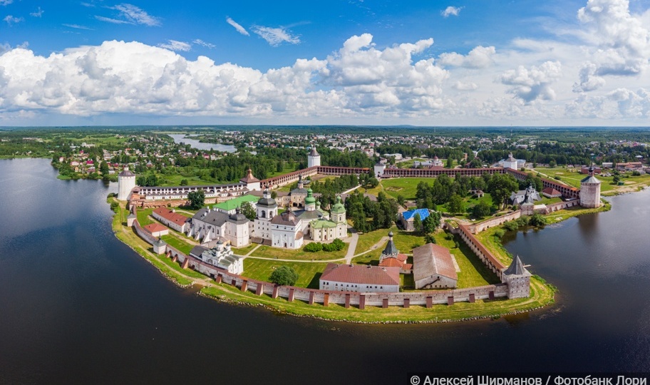 Кириллов: обитель и крепость на берегу Сиверского озера
