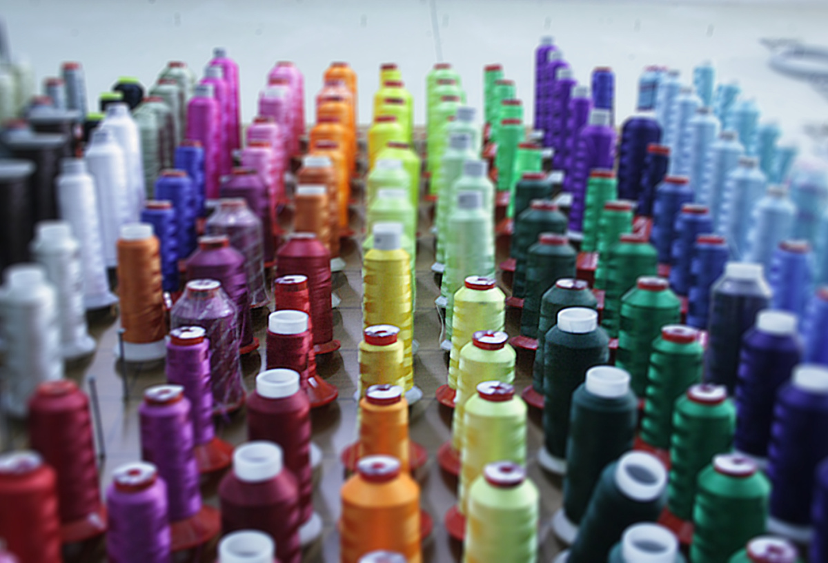 Спектр цвета вышивальных нитей