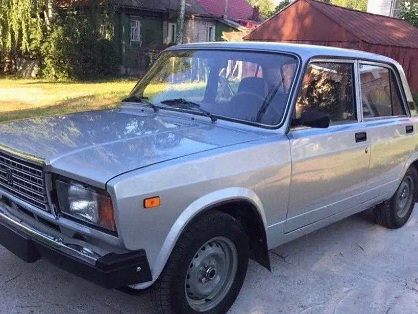 Lada 2107 — более поздняя модель «классики», которая хорошо продавалась в Швеции. Шведы ценили её за простоту и надёжность. Автомобиль часто использовался в качестве второй машины в семье или для рабочих поездок.