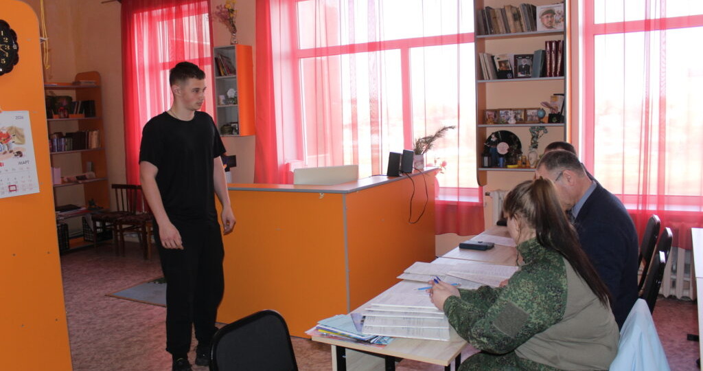 Призывная комиссия работает в Чистоозерном районе