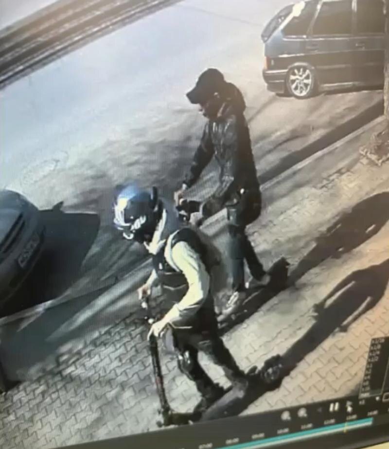    ГАИ. Оба самокатчика попали в объектив видеокамеры