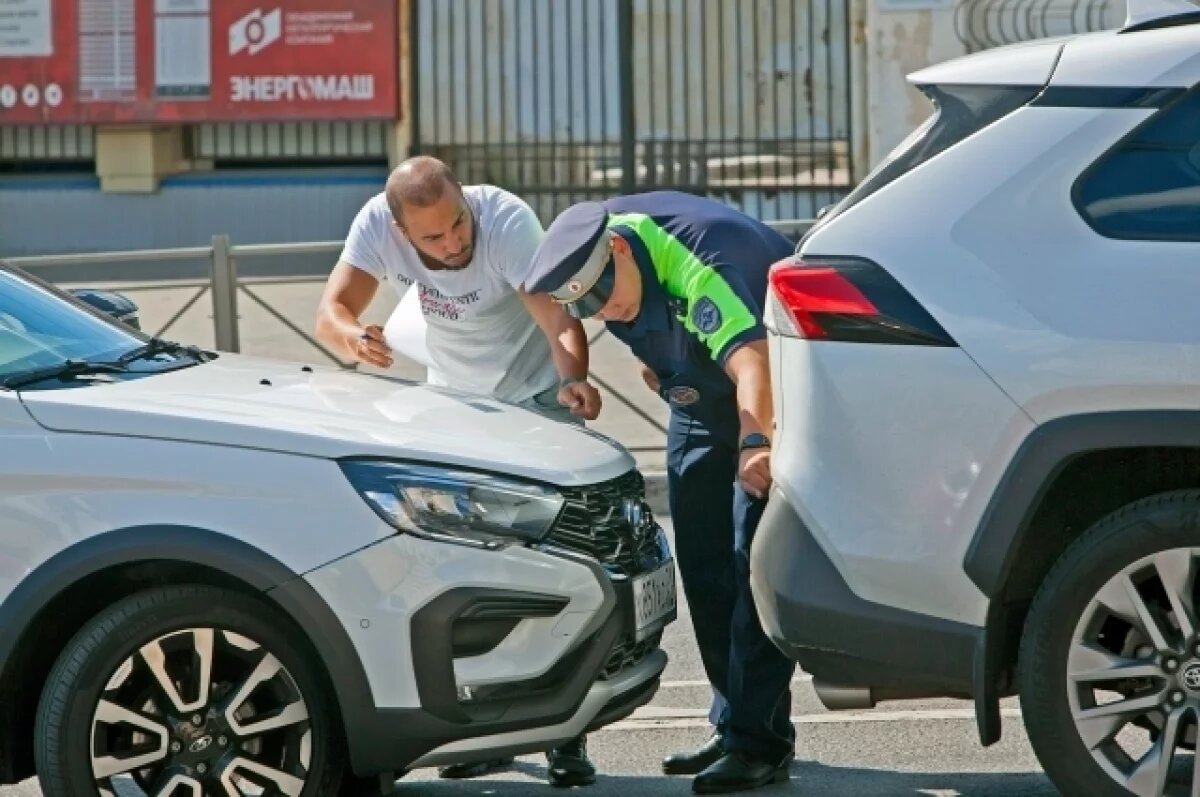    Разбивали дорогие иномарки ради выплат: в Волгограде осужден автоподставщик