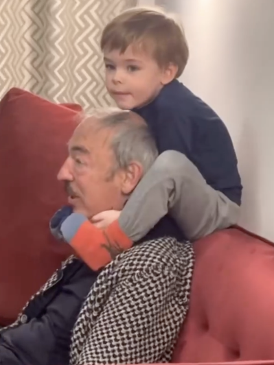 На фото: Михаил Боярский признается, что внуки — его главная радость и стимул двигаться дальше.