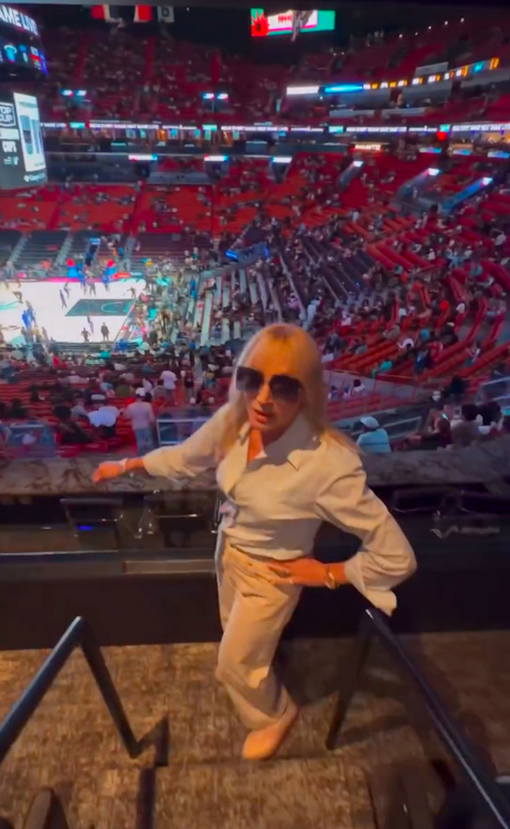     Кристина Орбакайте