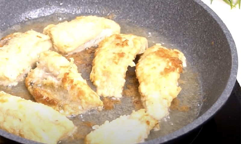 Готовим минтай по старинному забытому рецепту: делаем самую простую рыбу изюминкой вашего стола