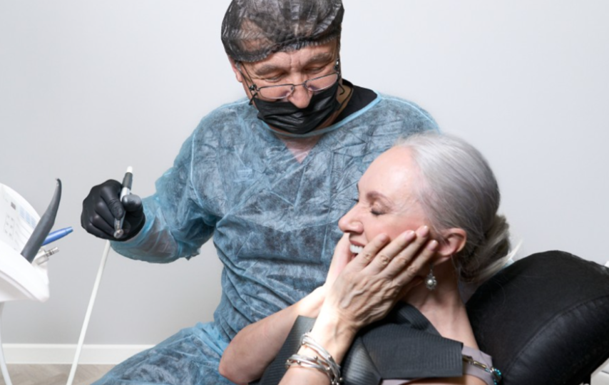 "Я начала шепелявить, зубы реагируют даже на теплый чай!". Врачи не любят говорить об этих нюансах виниров (но мы их разберем)