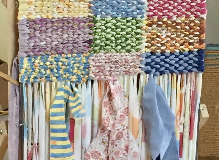 Идея для создания дизайнерского декора. Плетение на раме.