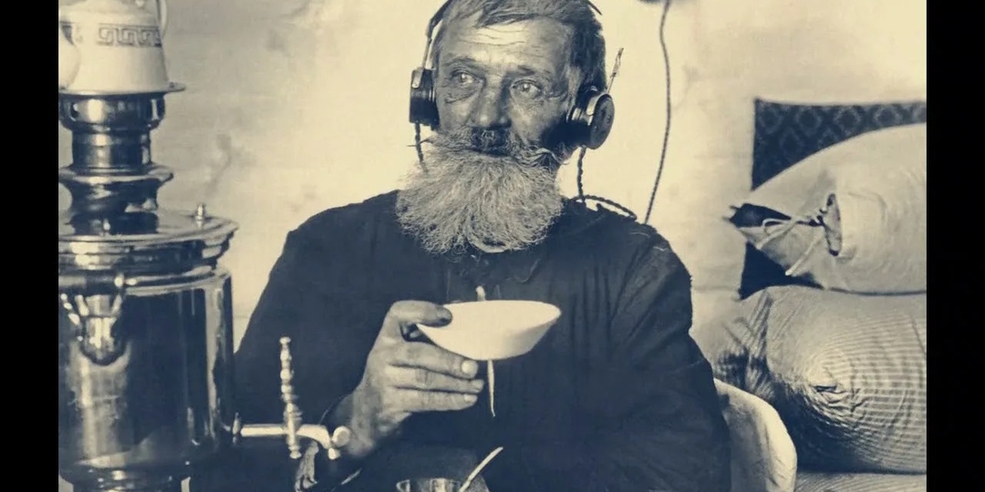 #ЖИВИТЕКАКХОТИТЕ. Новые радиоточки. Логика попыток поставить под контроль интернет напоминает советскую