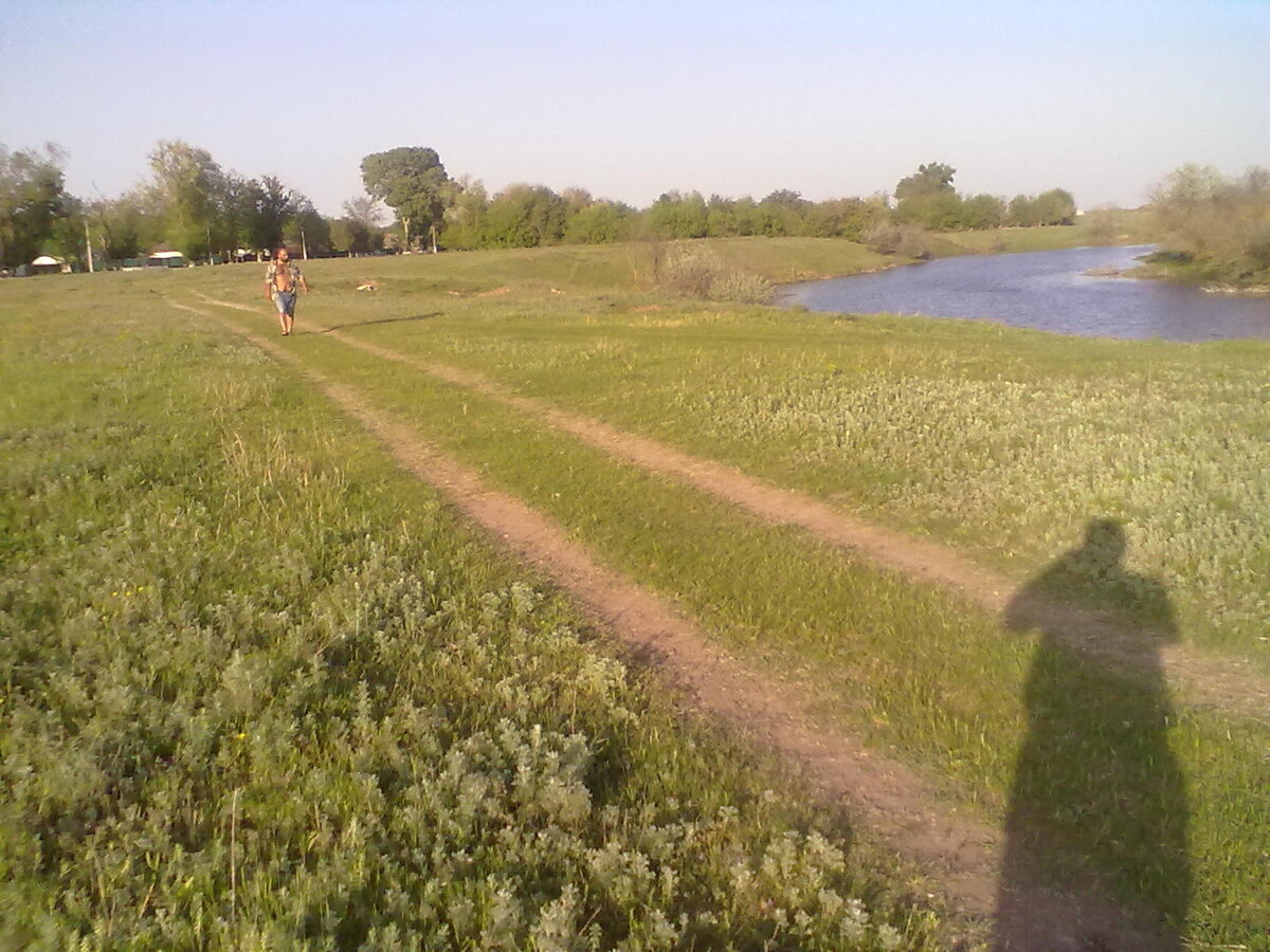 Река Кура в хуторе Привольный где-то на юге Ставрополлья, там я когда-то очень давно окончил восьмилетку