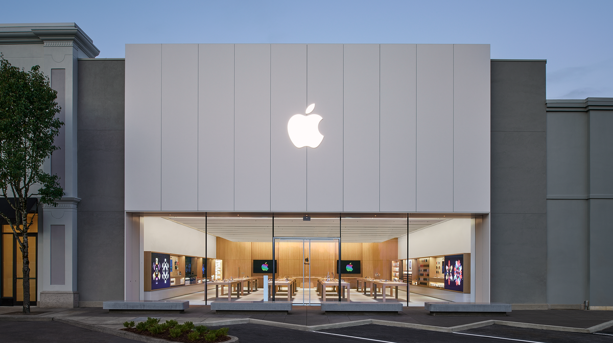    Компанию Apple создали 1 апреля 1976 года