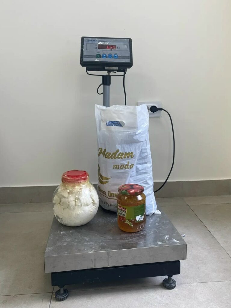    В аэропорту Оренбурга уничтожили более 90 кг продуктов из-за нарушений Оренбуржье