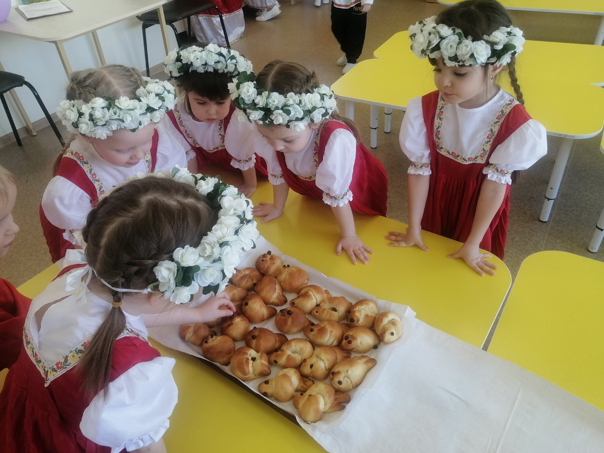 В наши дни все чаще в детских садах и школах проводят знакомство со славянской культурой, в том числе отмечая древние праздники.