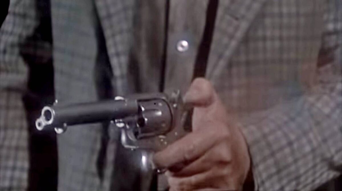     Угроза   
Цитата из х∕ф «На следующий день». Реж. Николас Мейер. 1983. США