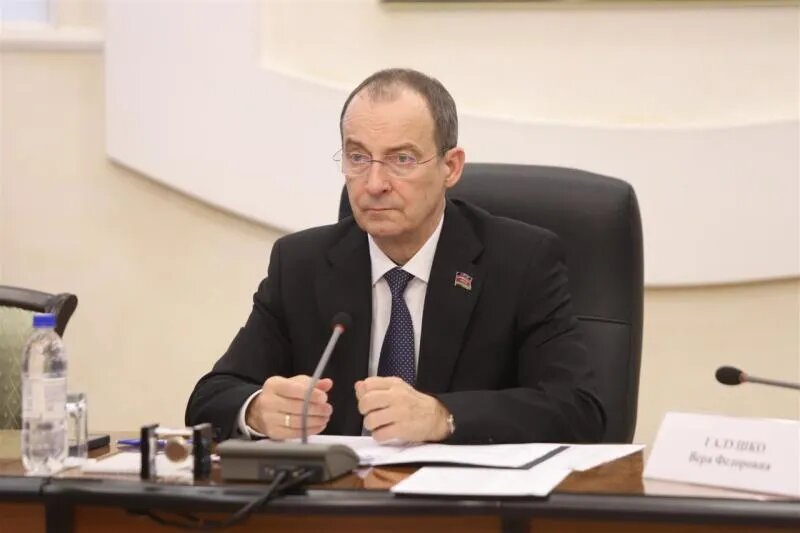 Заседание Совета законодателей Кубани провел Юрий Бурлачко