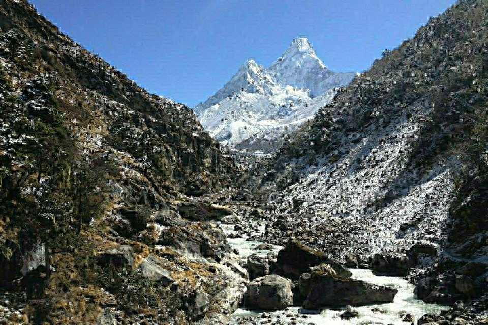    DM: Гиды на Эвересте тайно отравили альпинистов, чтобы нажиться на эвакуации GLOBAL LOOK PRESS