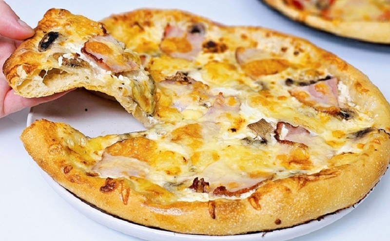 Настоящая неаполитанская пицца дома: идеальное воздушное тесто и сочная начинка