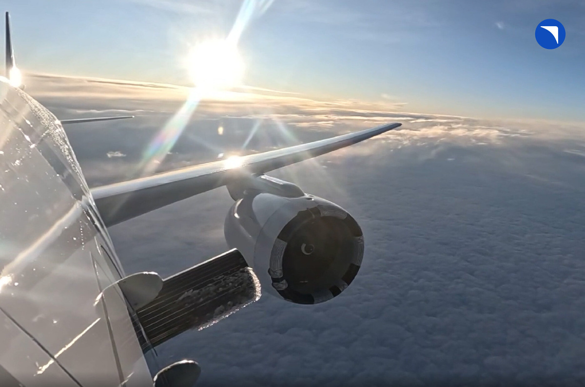 Основываясь на данных метеослужбы, экипаж искал облачность, условия в которой соответствуют требованиям программы испытаний. Источник: официальный сайт Объединенной авиастроительной корпорации (ОАК).