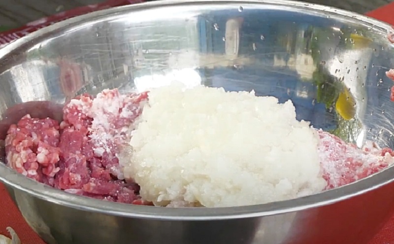 Мясные котлеты нового уровня: секрет, который раскроет вкус привычного фарша