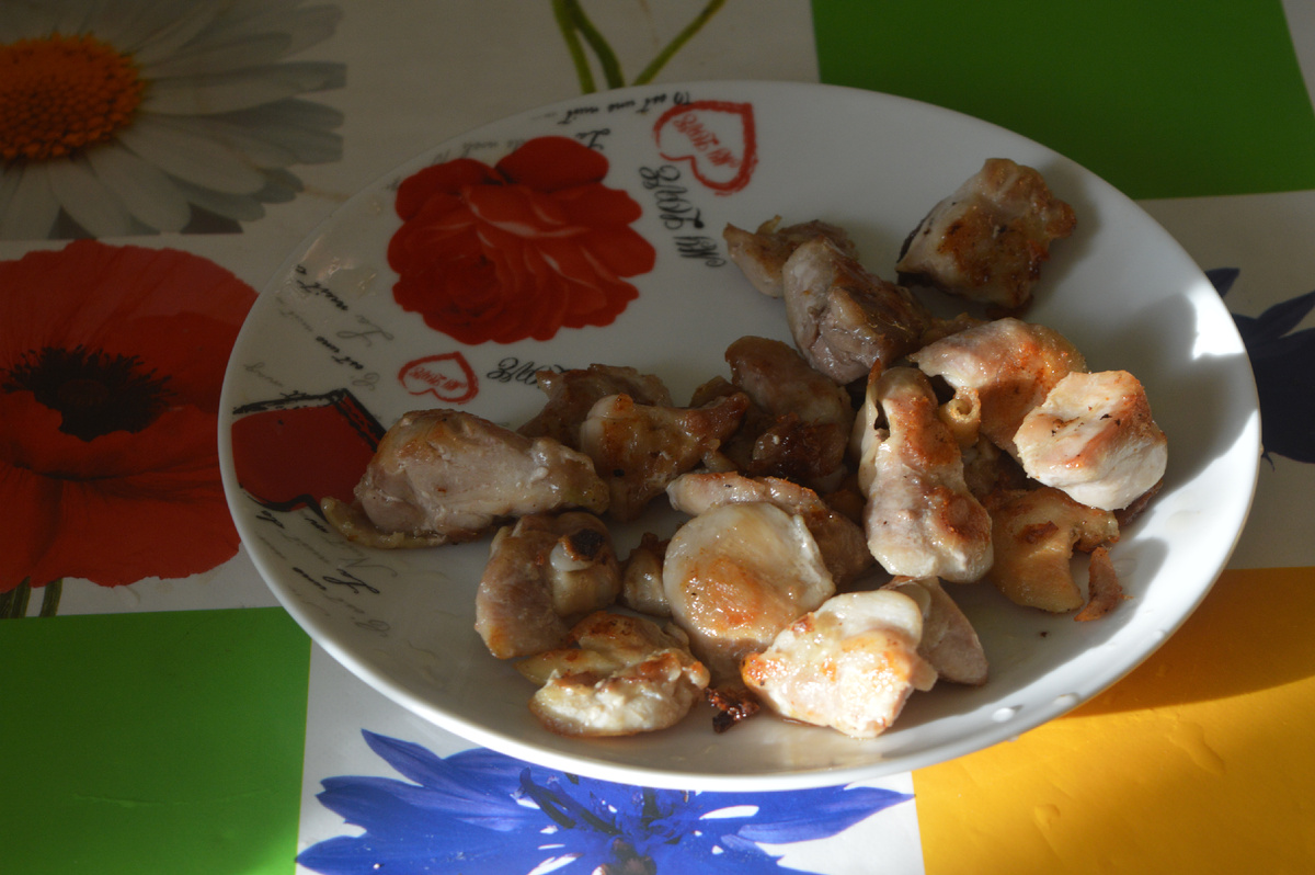 Мясо с овощами в горшочках. Шаг 2.