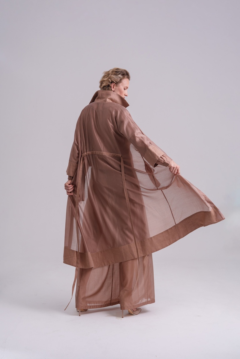 Стоимость пальто 33.500₽