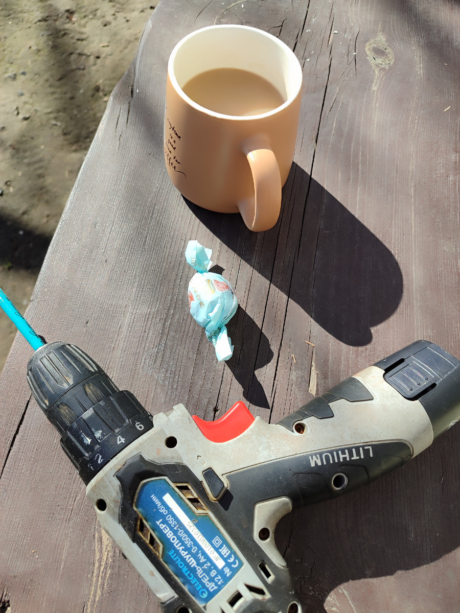 Картина маслом, эти предметы будут чаще в руках чем помада