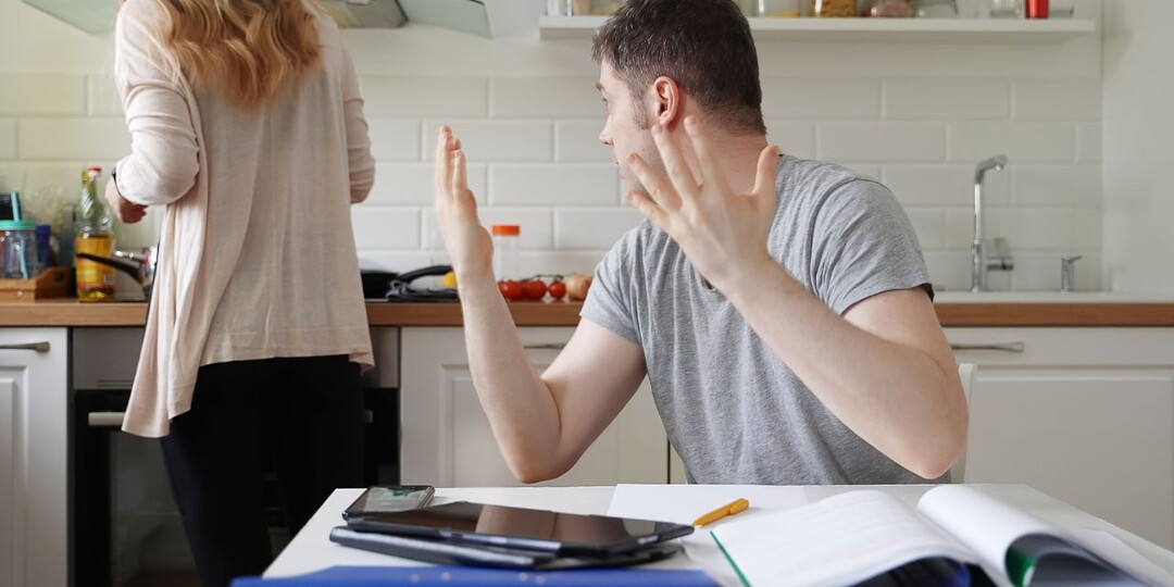 – Не родишь, проваливай из моей квартиры! – муж и свекровь выгоняют меня. Часть 5