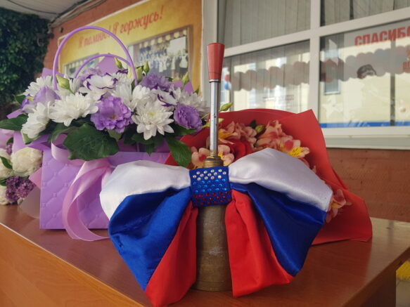    Элина Болдырева