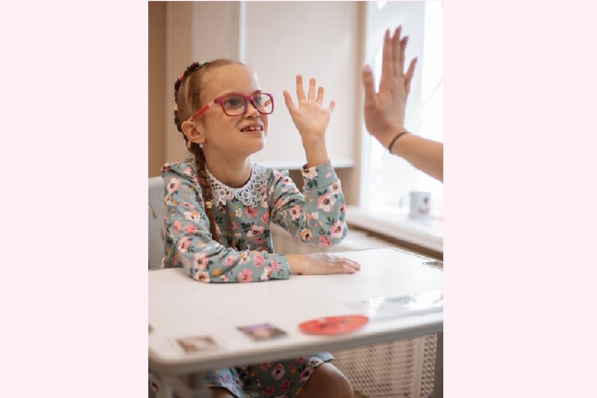    Сейчас Милана готовится к школе со специалистами фонда «Время РАСсвета»